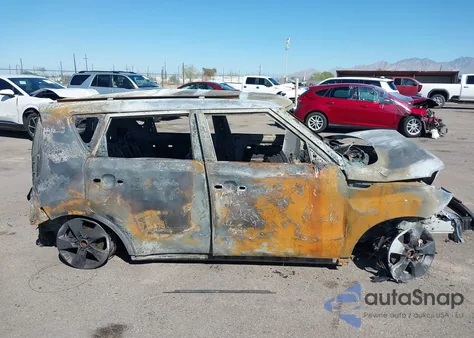 2018 Kia Soul z USA, uszkodzony, nr VIN KNDJN2A29J7539033